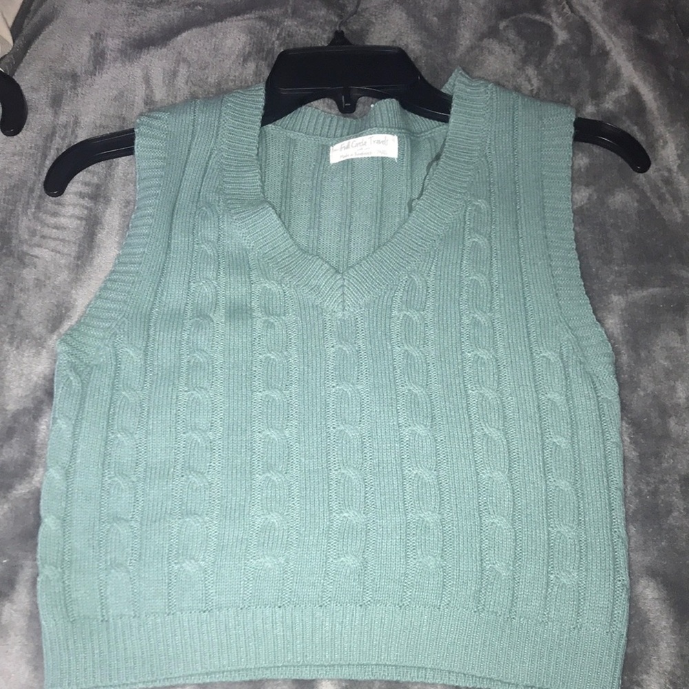 small aesthetic green sweater vest